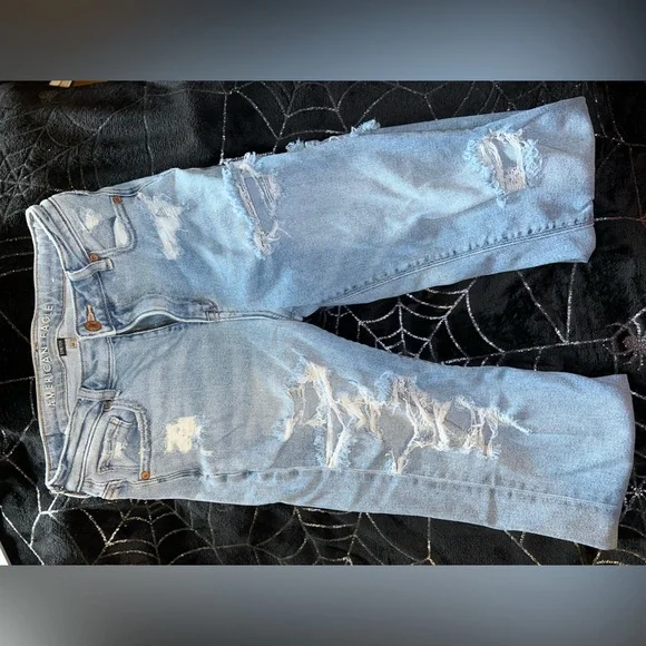 AE ripped mom jeans - Picture 1 of 4